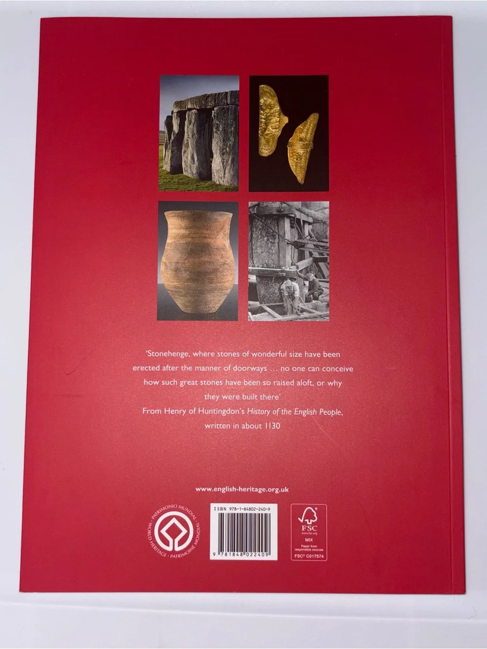 NWOT English Heritage Stonehedge Guide Book
